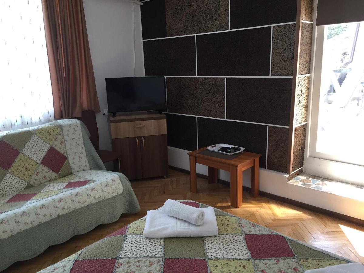 Villa 3 Papuci Constanţa Exteriör bild